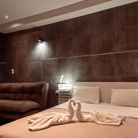 Parthenon Portrait Apartments Athena Bagian luar foto