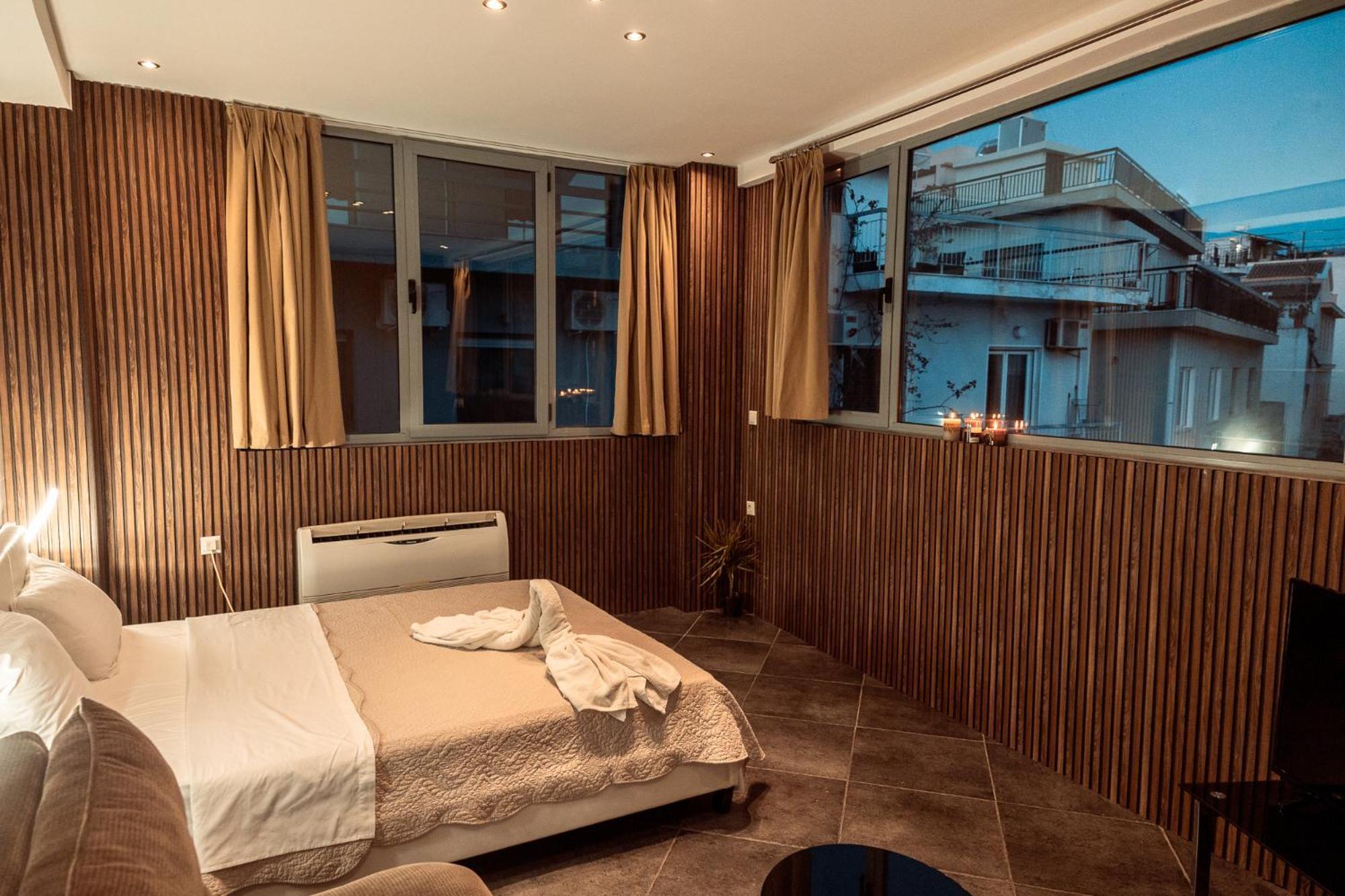 Parthenon Portrait Apartments Athena Bagian luar foto