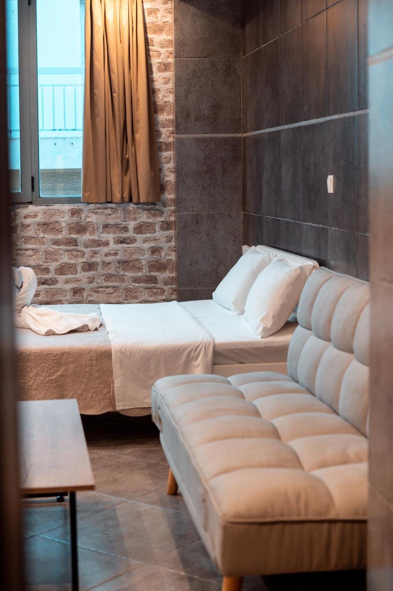 Parthenon Portrait Apartments Athena Bagian luar foto